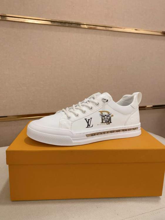 Picture of Louis Vuitton Shoes _SKULVsz38-44hnh026115027